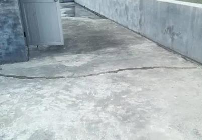 耿马楼顶漏水维修公司分享下如何解决卫生间隐蔽部位漏水的问题?